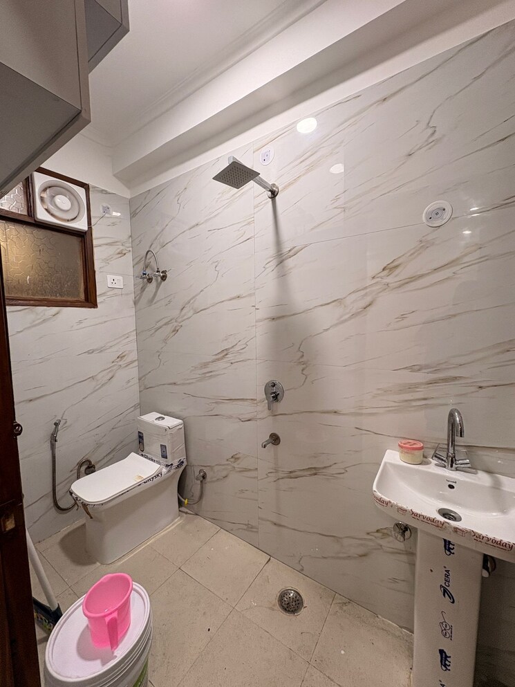 Bathroom, palm-residency-chhatarpur 2 Bedroom 850 Sq.Ft. Apartment In Chattarpur Delhi 9682325