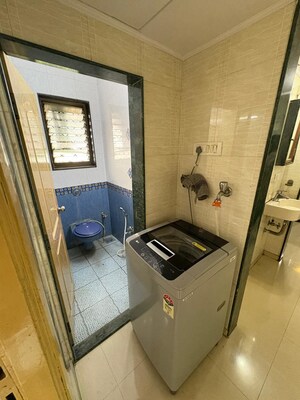 Master Bedroom in 1 BHK Apartment at Hilton Tower, Andheri East – for Rent