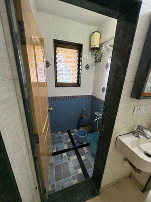 Master Bedroom in 1 BHK Apartment at Hilton Tower, Andheri East – for Rent