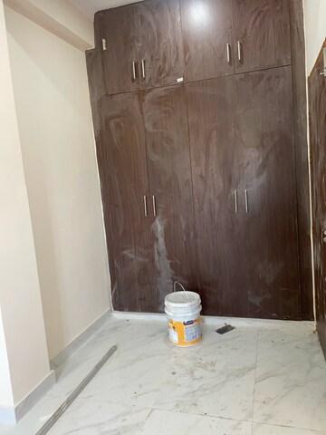 Bathroom in 1 BHK Builder Floor at Sector 23a – for Rent