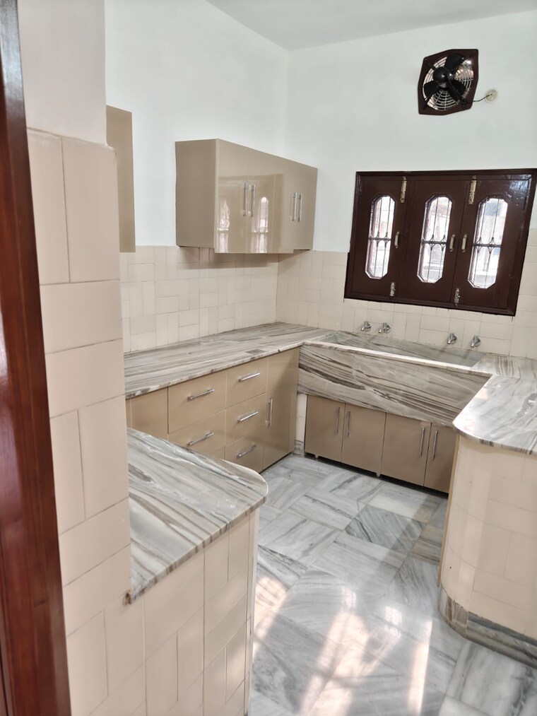 Kitchen, sector 8 3 Bedroom 2100 Sq.Ft. Builder Floor In Sector 8 Panchkula 9682347
