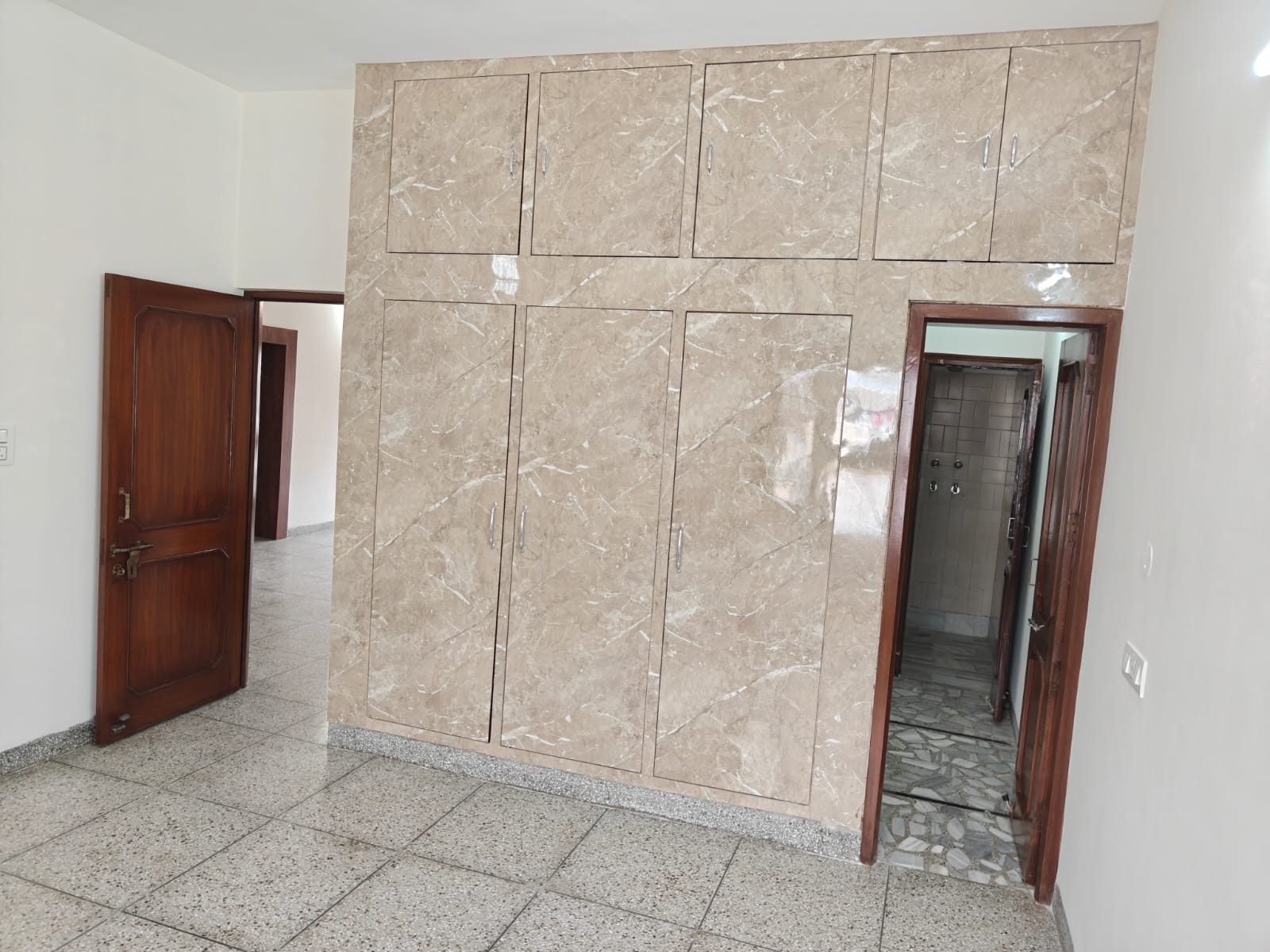 3 BHK Builder Floor For Rent in Sector 8