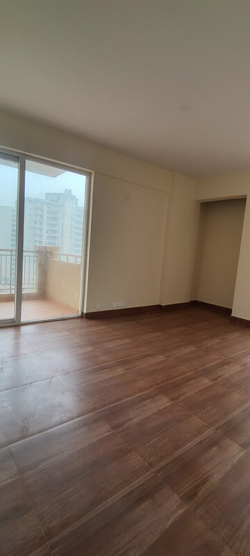 Furnished Amenities in 3 BHK Apartment at Ansal Highland Park, Sector 103 – for Rent