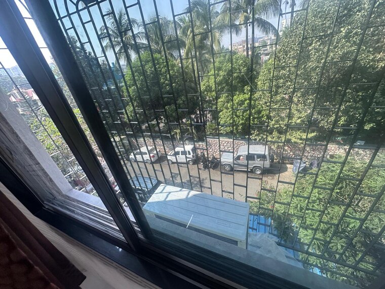 Balcony, sher-e-punjab 2 Bedroom 750 Sq.Ft. Apartment In Andheri East Mumbai 9682365