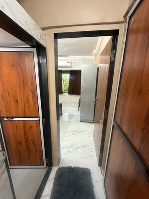 Room in 2 BHK Apartment at Sher E Punjab, Andheri East – for Rent