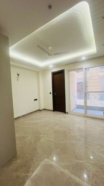 Room in 3 BHK Apartment at Palm Residency Chhatarpur, Chattarpur – for Rent