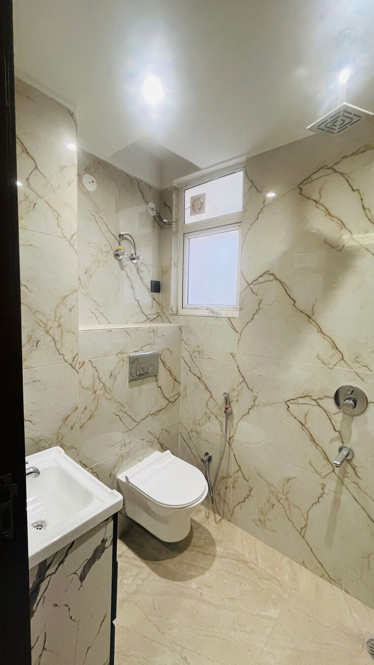 Bathroom, palm-residency-chhatarpur 3 Bedroom 1200 Sq.Ft. Apartment In Chattarpur Delhi 9682375