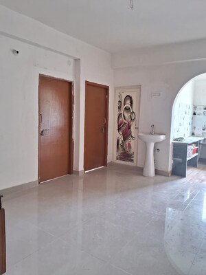 Room in 2 BHK Apartment at Sodepur – for Sale