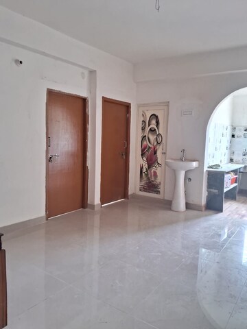 Room in 2 BHK Apartment at Sodepur – for Sale