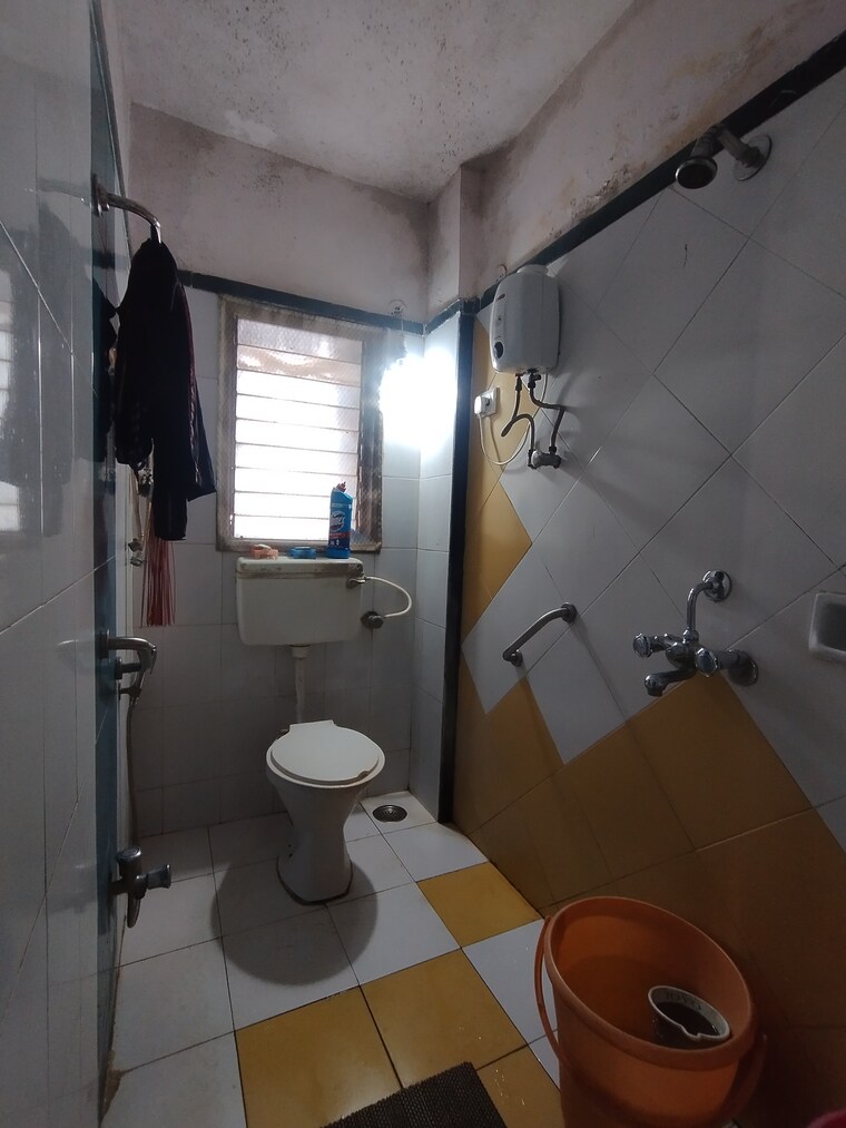 Bathroom, garden-court 2 Bedroom 655 Sq.Ft. Apartment In Waghbil Thane 9682395