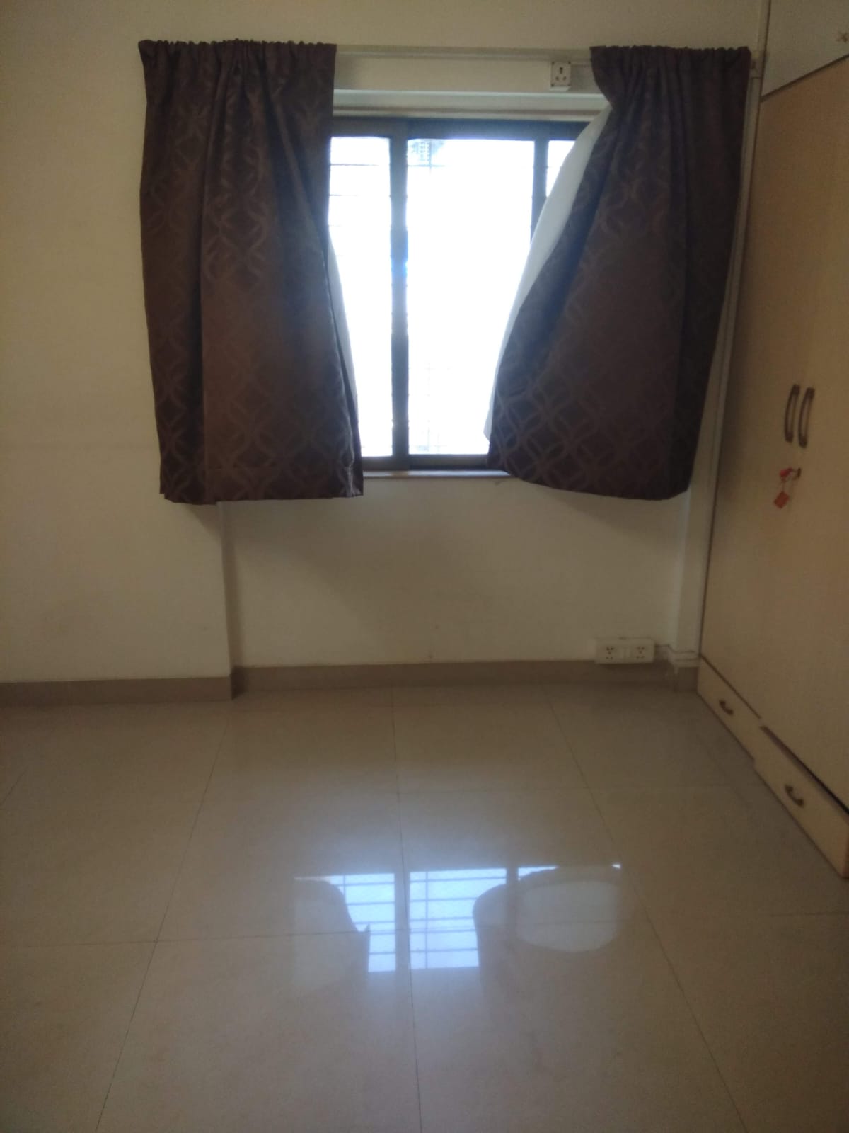 2 BHK + Pooja Room,Servant Room,Study Room,Extra Room Apartment For Rent in Aum Sahil Tower