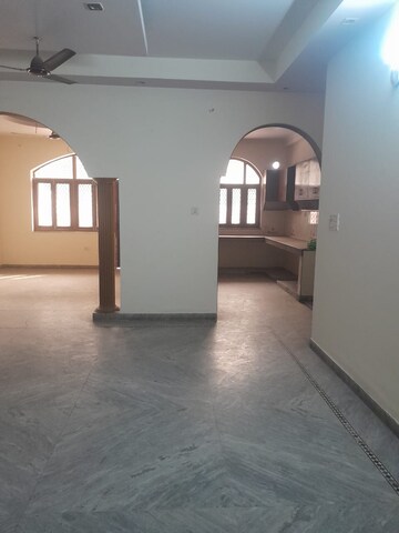 Room in 3 BHK Independent House at Shanti CHS Vasundhara, Vasundhara Sector 11 – for Rent