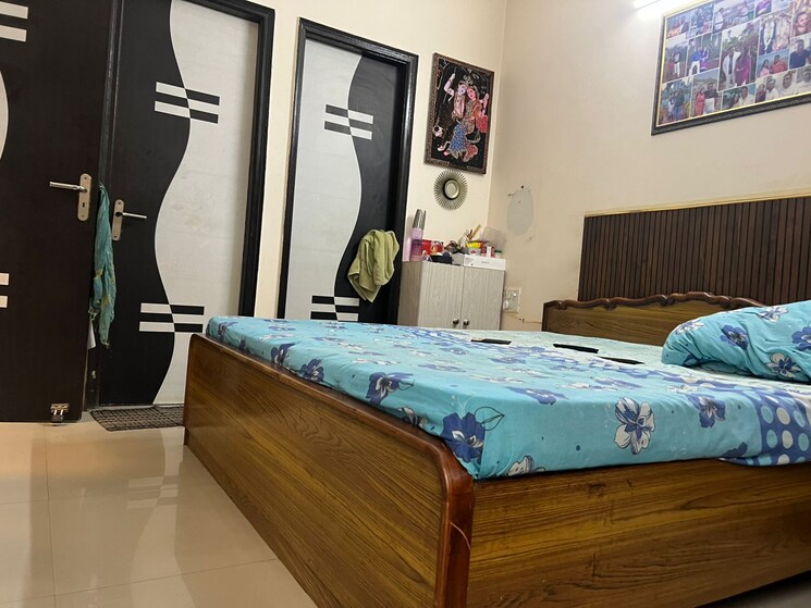 Bedroom, uninav-heights-phase-i 3 Bedroom 1640 Sq.Ft. Apartment In Raj Nagar Extension Ghaziabad 9682409