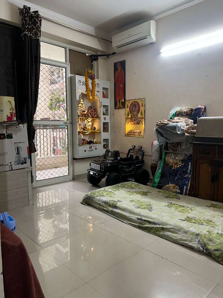 Bedroom, uninav-heights-phase-i 3 Bedroom 1640 Sq.Ft. Apartment In Raj Nagar Extension Ghaziabad 9682409