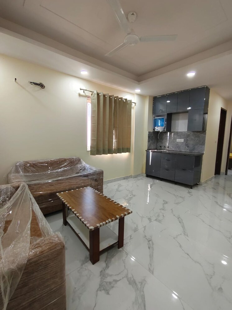 Living Room, sector 31 Studio 650 Sq.Ft. Builder Floor In Sector 31 Gurgaon 9682412