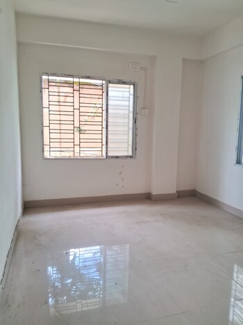 2 BHK Flat for Sale in Rahara, Kolkata