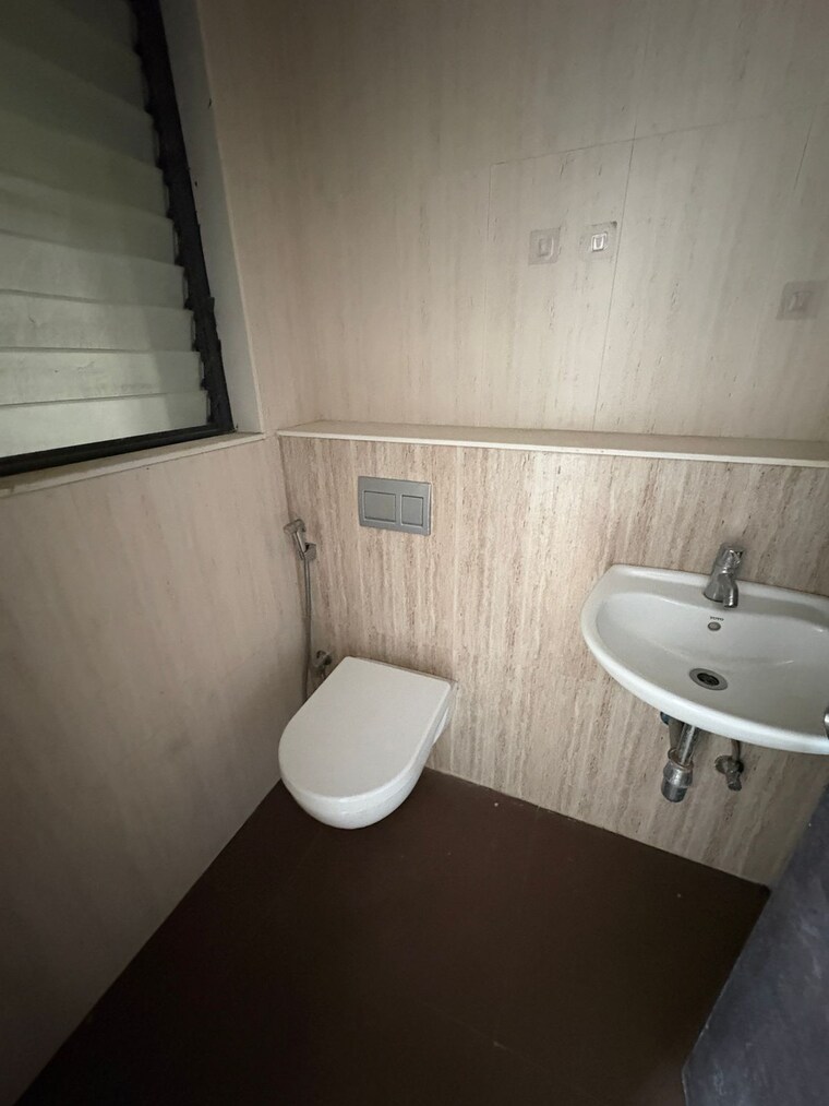 Bathroom, lodha-downtown 2 Bedroom 585 Sq.Ft. Apartment In Dombivli East Thane 9682438