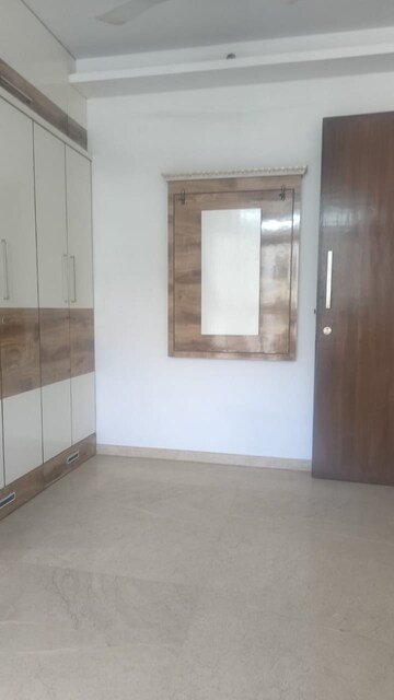 Room in 1 BHK Apartment at Hiranandani Zen Maple, Powai – for Rent