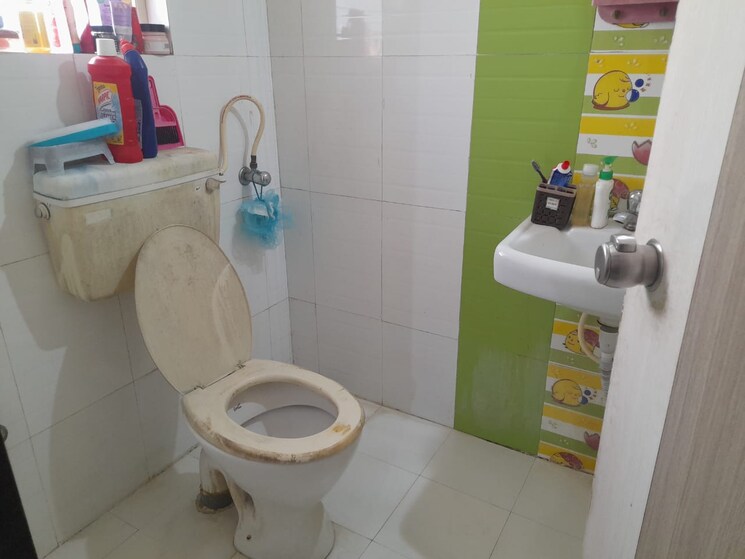 Bathroom, bu-bhandari-kaasp-countyy 3 Bedroom 1260 Sq.Ft. Apartment In Wakad Pune 9682487