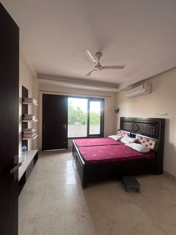3 BHK Builder Floor For Rent in Sector 52