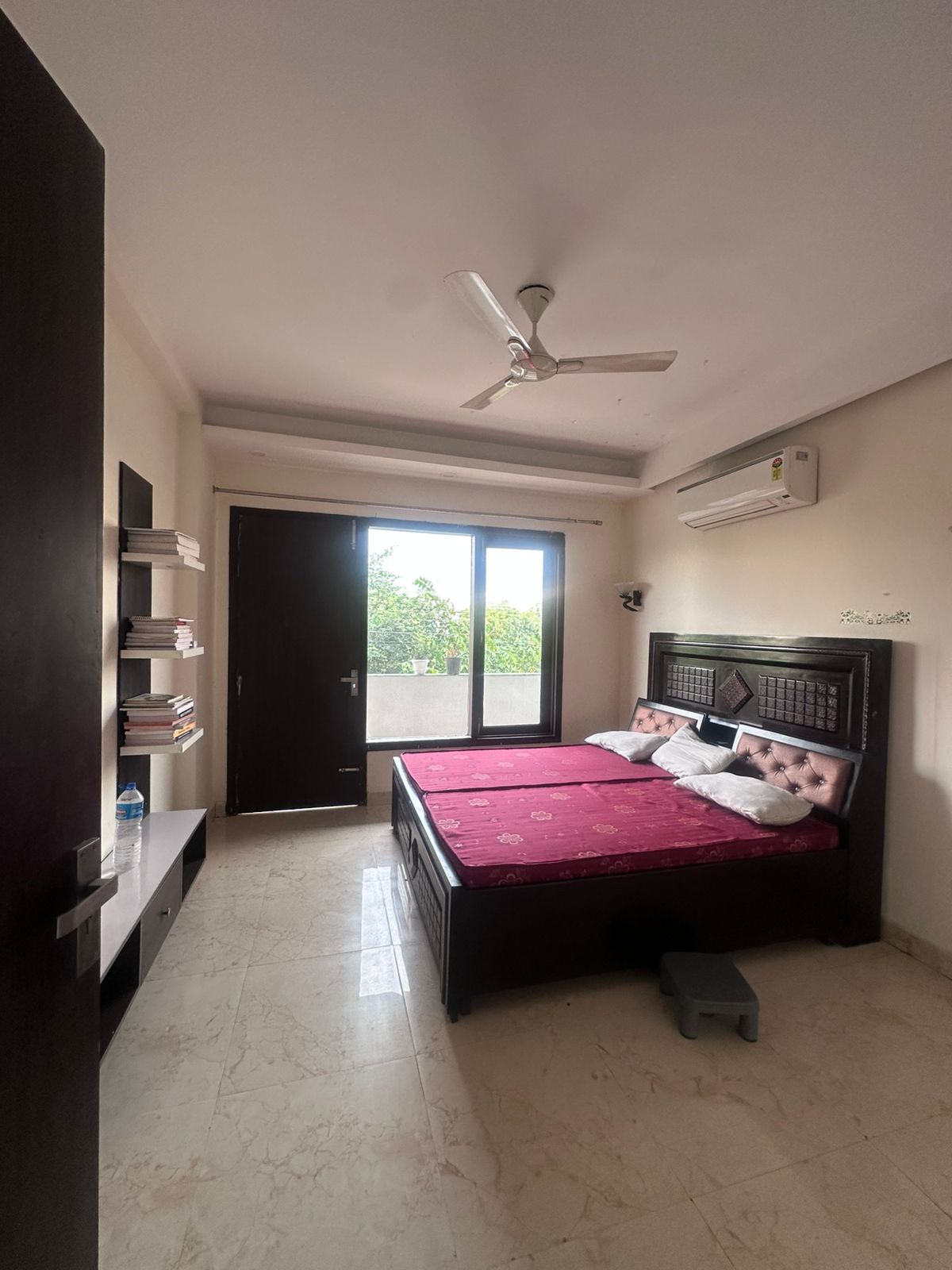 3 BHK + Pooja Room,Servant Room Builder Floor For Rent in Sector 52