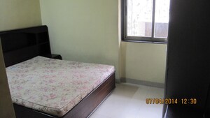 Bedroom in 2 BHK Apartment at Triveni CHS Andheri, Andheri West – for Rent