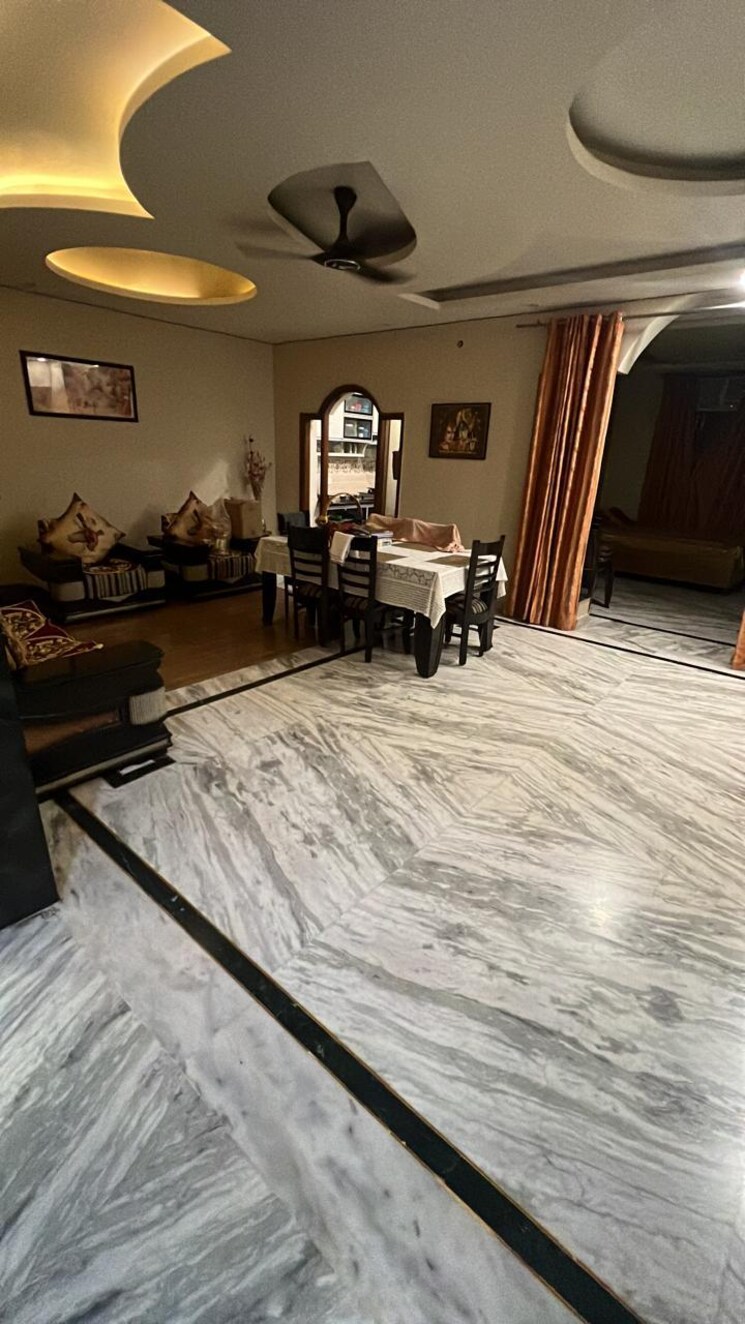 Bedroom, sector 23 6 Bedroom 342 Sq.Yd. Independent House In Sector 23 Gurgaon 9682579