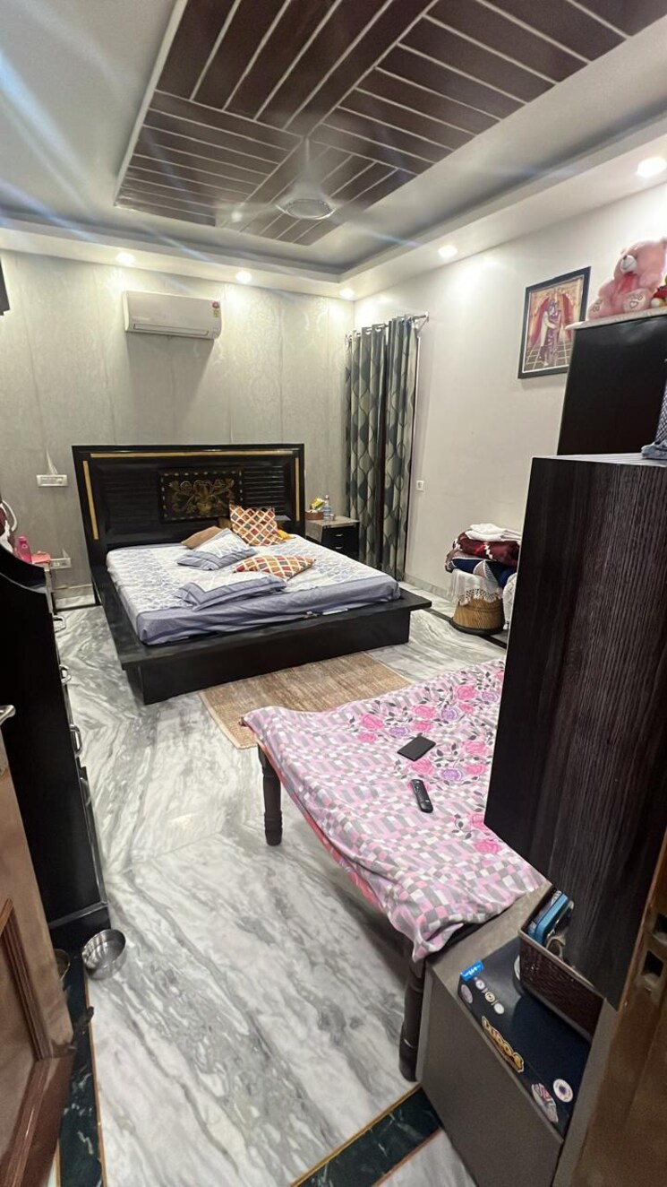 Bedroom, sector 23 6 Bedroom 342 Sq.Yd. Independent House In Sector 23 Gurgaon 9682579