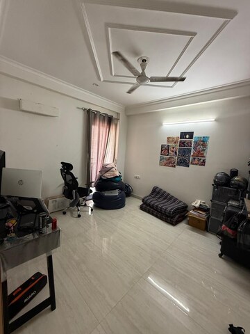 Gym in 2 BHK Builder Floor at Ardee Mall, Sector 52 – for Rent