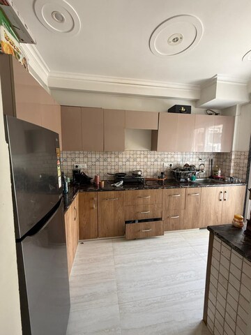 Kitchen in 2 BHK Builder Floor at Ardee Mall, Sector 52 – for Rent