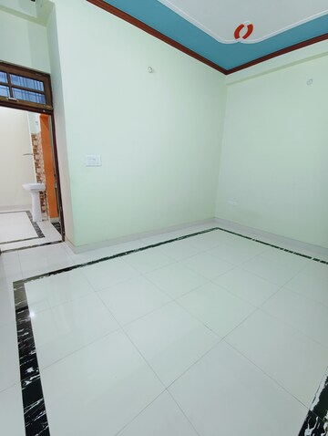 Room in 4 BHK Independent House at Kursi Road – for Sale