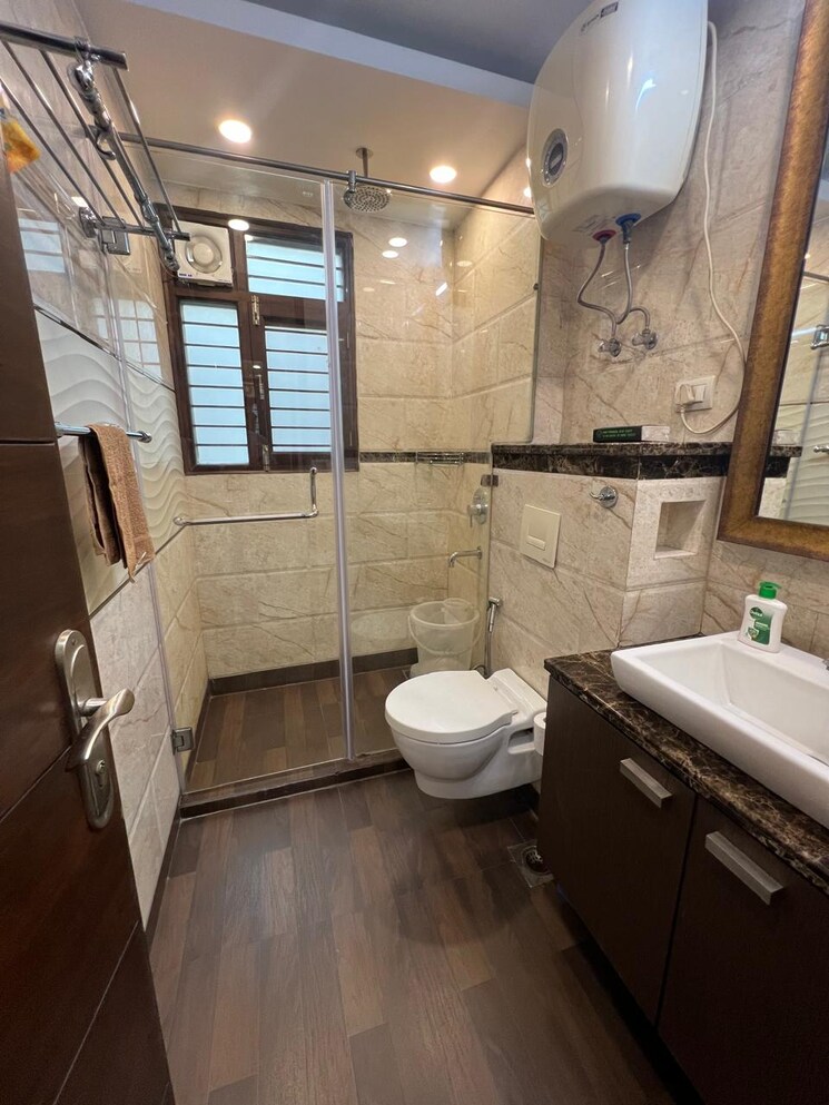 Bathroom, sector 47 3 Bedroom 2100 Sq.Ft. Builder Floor In Sector 47 Gurgaon 9682631