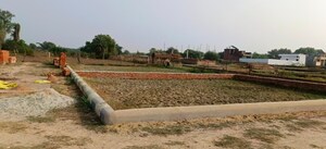  Plot For Sale in Jankipuram Extension