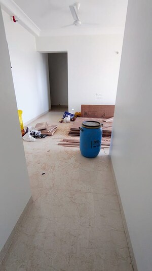 Furnished Amenities in 2 BHK Apartment at K Raheja Interface Heights, Malad West – for Rent