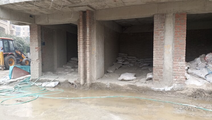 Room, svp-gulmohur-garden-phase-2 Commercial Shop 450 Sq.Ft. In Raj Nagar Extension Ghaziabad 9682685