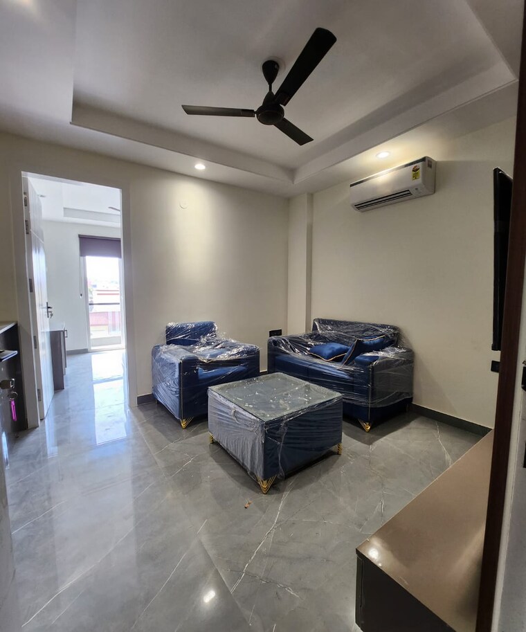 Living Room, suncity-heights 5 Bedroom 5033 Sq.Ft. Apartment In Sector 54 Gurgaon 9682676