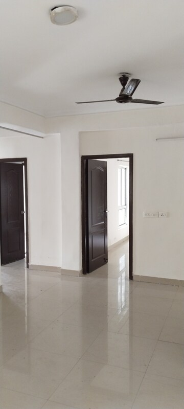 Room in 4 BHK Apartment at VVIP Addresses, Raj Nagar Extension – for Sale