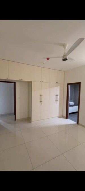 Room in 3 BHK Apartment at Avalon Park At The Prestige City, Sarjapur Road – for Rent