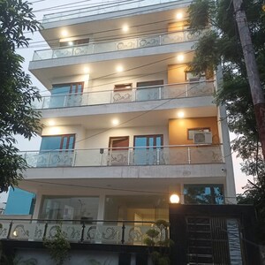 Room in  Pg at Sector 42 – for Rent