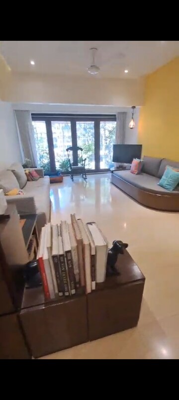 2 BHK Apartment For Sale in Prabhadevi