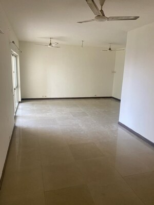 Room in 3 BHK Apartment at BPTP Park Grandeura, Sector 82 – for Rent