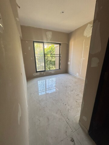 Room in 1 BHK Apartment at Haware Intelligentia Spectrum, Thane West – for Sale