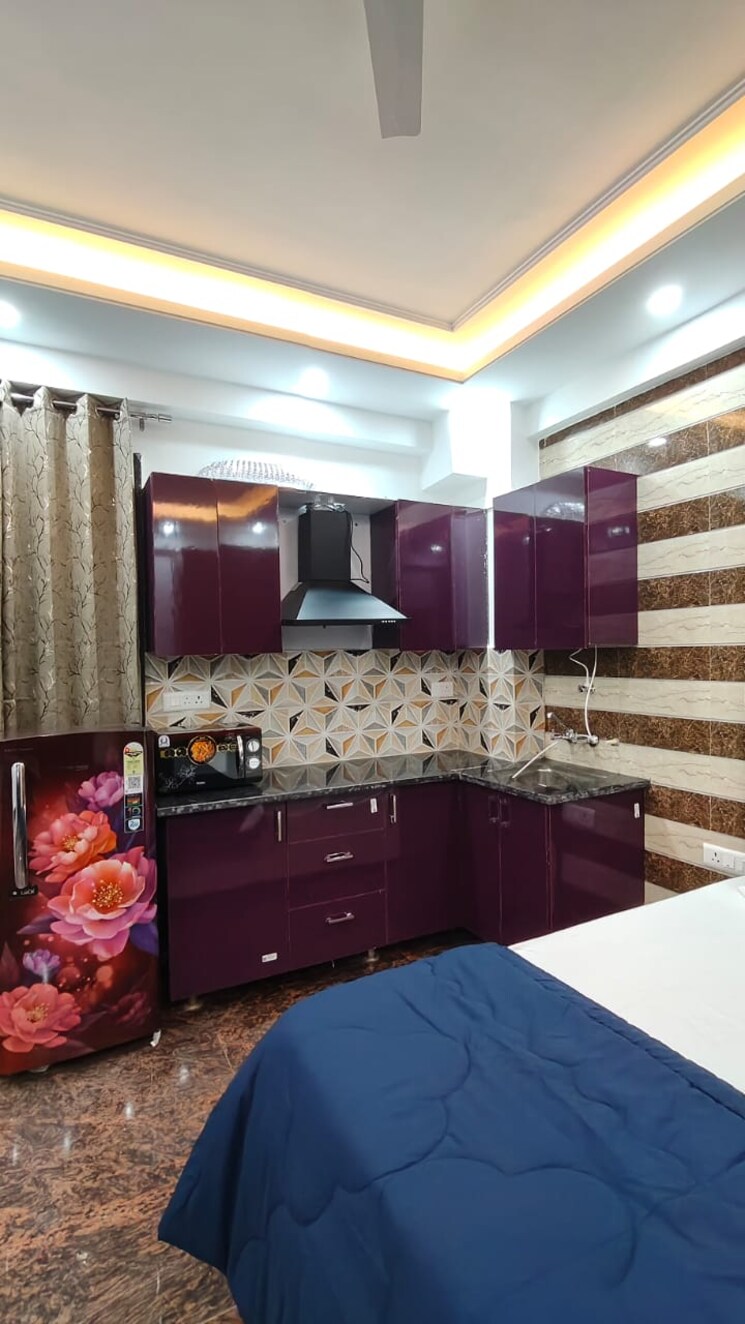 Kitchen, dlf-atria 1 RK 800 Sq.Ft. Builder Floor In Dlf Phase ii Gurgaon 9682777
