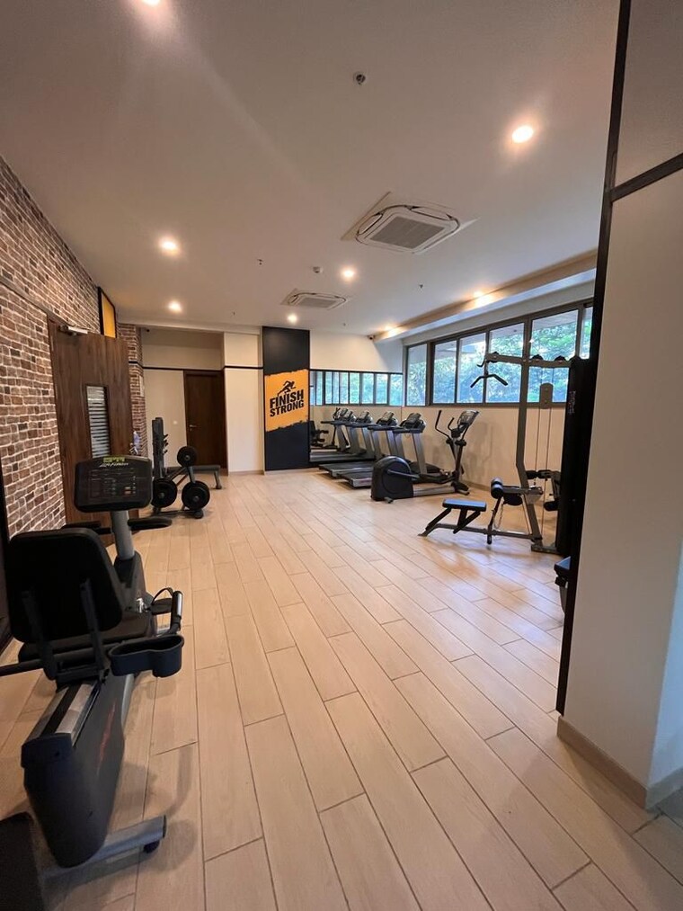  Parking, hiranandani-maitri-park 2 Bedroom 720 Sq.Ft. Apartment In Chembur Mumbai 9682786