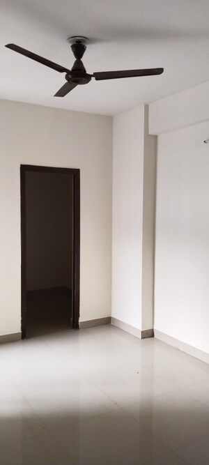 Room in 4 BHK Apartment at M R Platinum 321, Raj Nagar Extension – for Sale