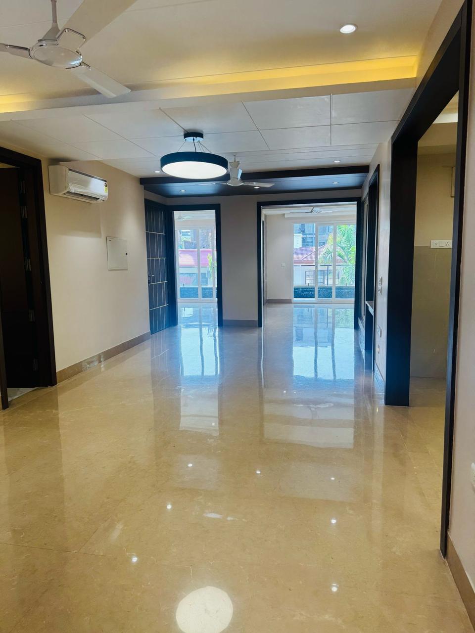 4 BHK + Servant Room Builder Floor For Rent in DLF City Phase IV