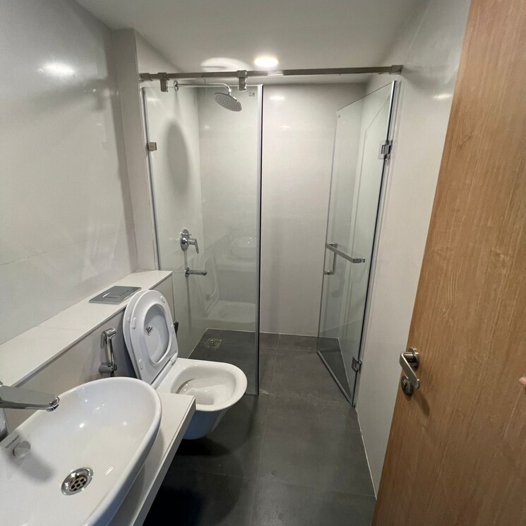 Bathroom, lodha-aura 4 Bedroom 1477 Sq.Ft. Apartment In Wadala Truck Terminal Mumbai 9682801