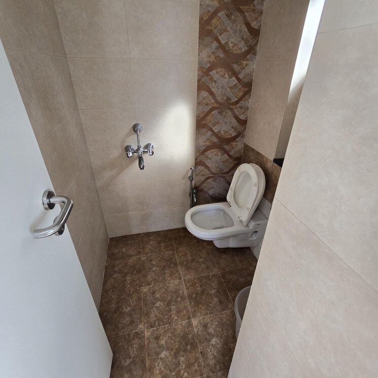 Bathroom, matunga west 2 Bedroom 497 Sq.Ft. Apartment In Matunga West Mumbai 9682740