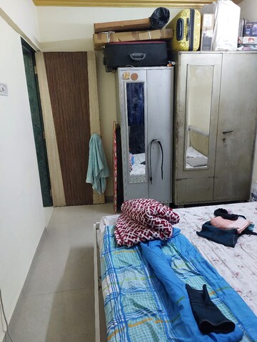 Bedroom in 2 BHK Apartment at Lodha Gardenia, Wadala – for Rent