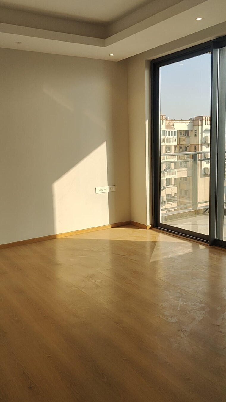 Room, dlf-qerwa 1.5 Bedroom 1200 Sq.Ft. Builder Floor In Sector 28 Gurgaon 9682821